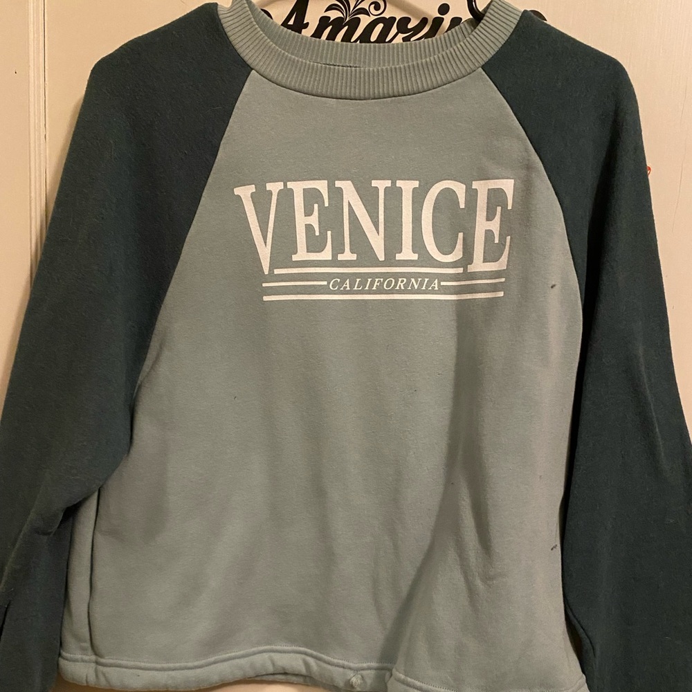 Size Xs American Eagle Crew Neck